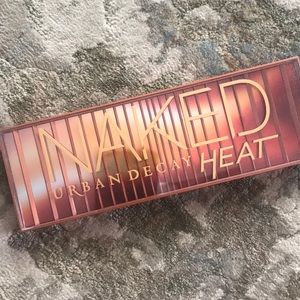Urban Decay Naked Heat Palette